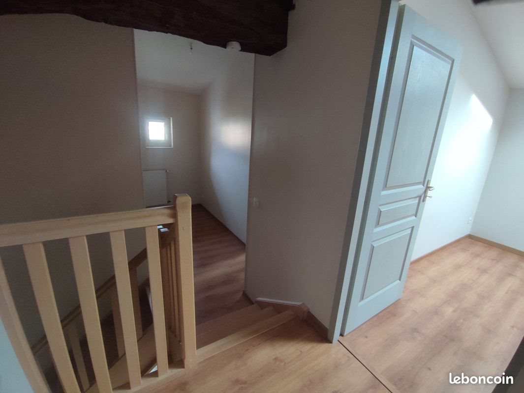 Appartement à louer, 128m², Chuzelles