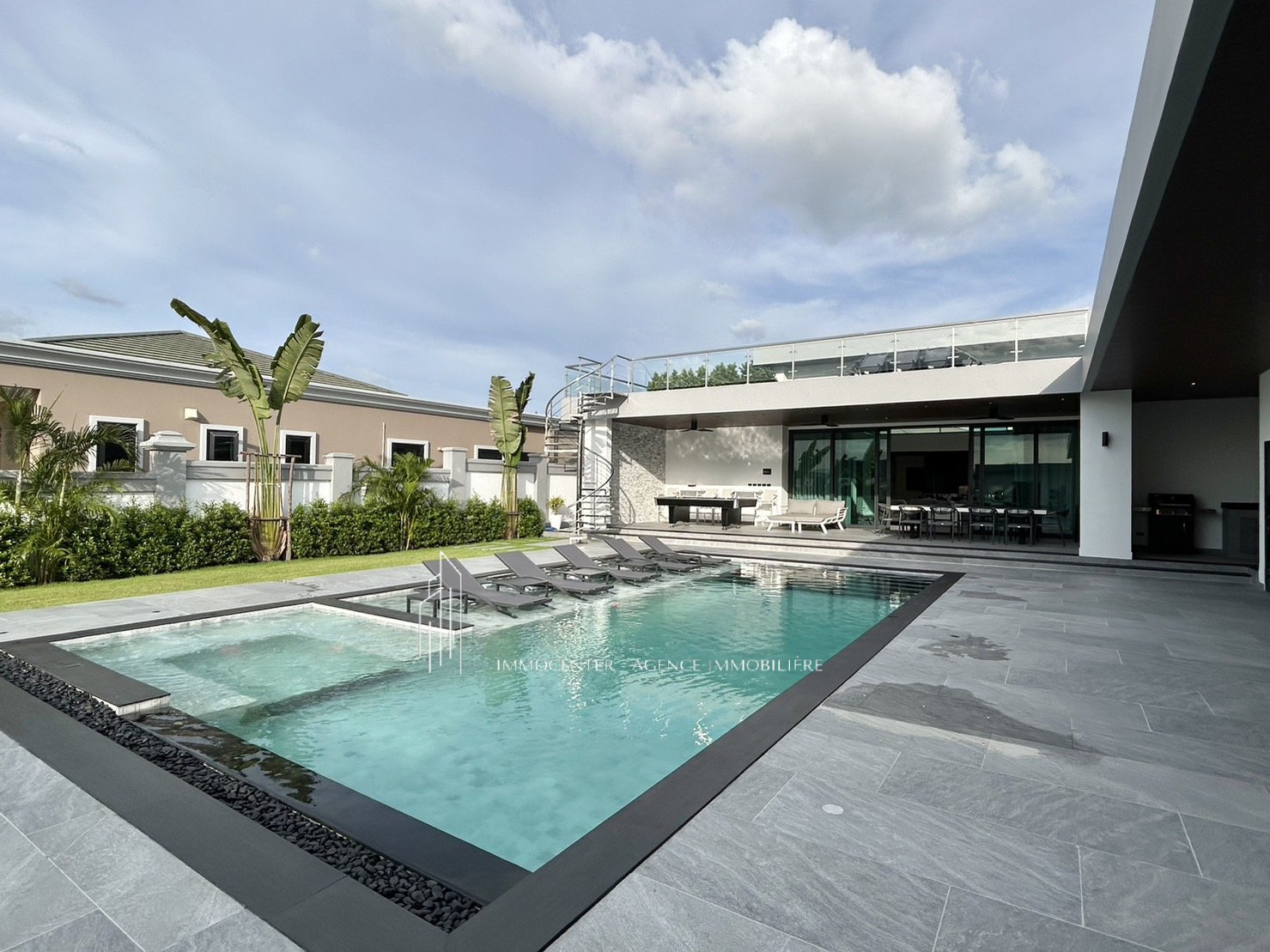 Maison à vendre, 845m², Ota