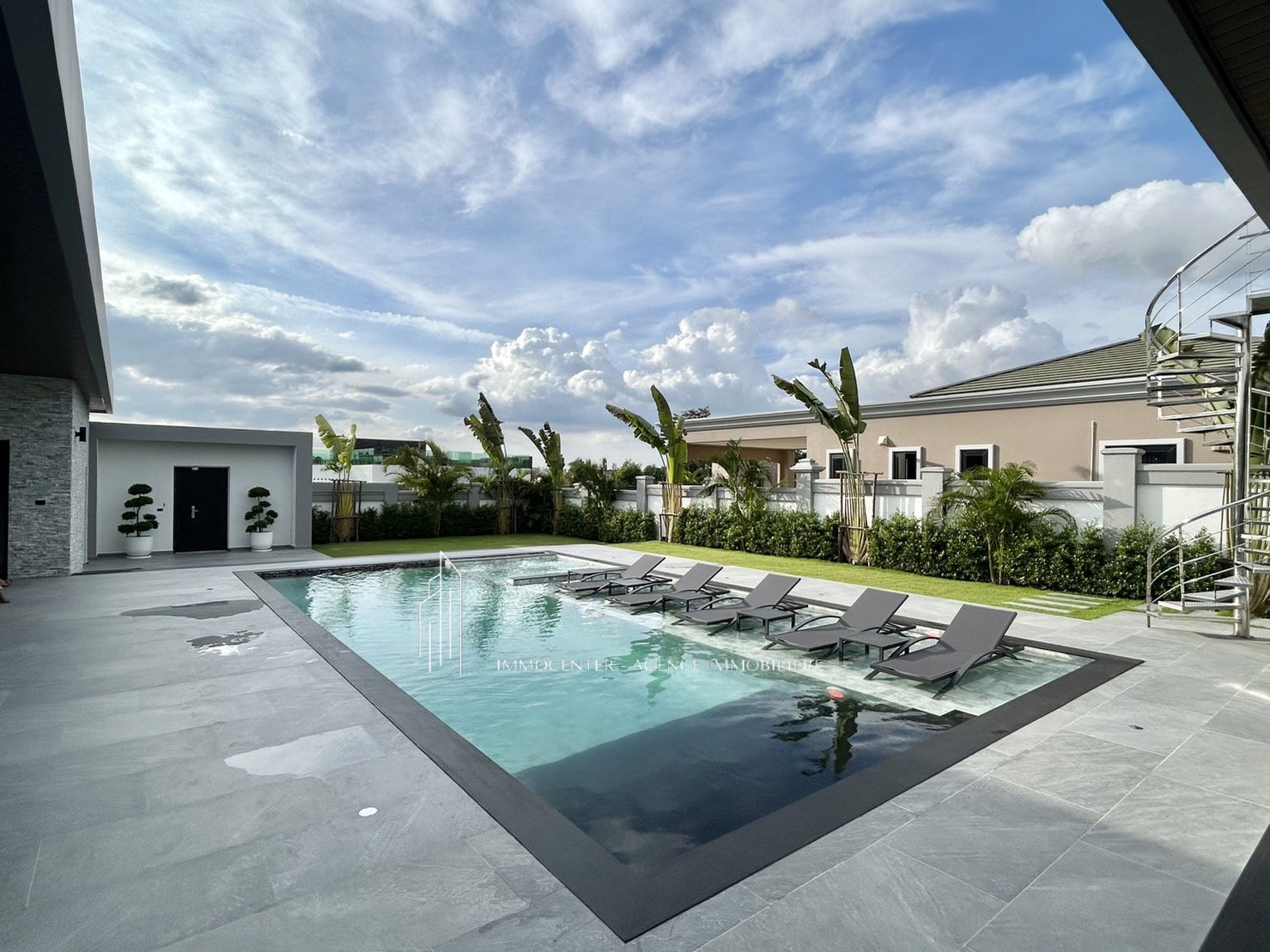 Maison à vendre, 845m², Ota