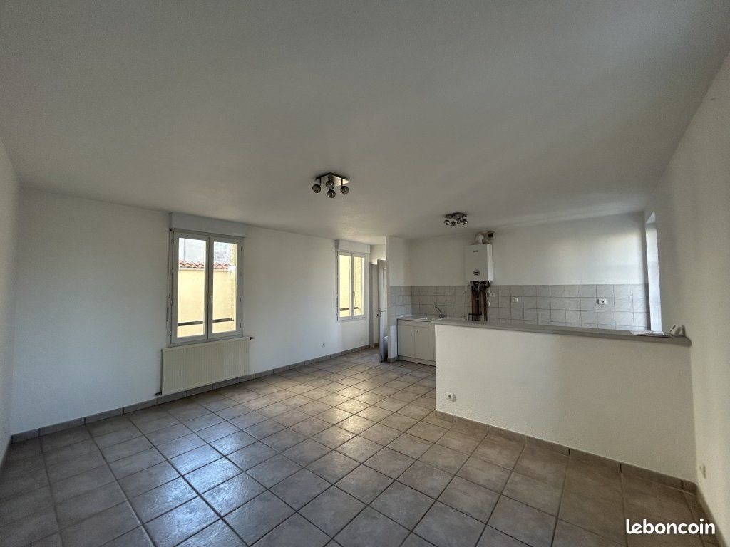 Appartement à louer, 52m², Montbrison