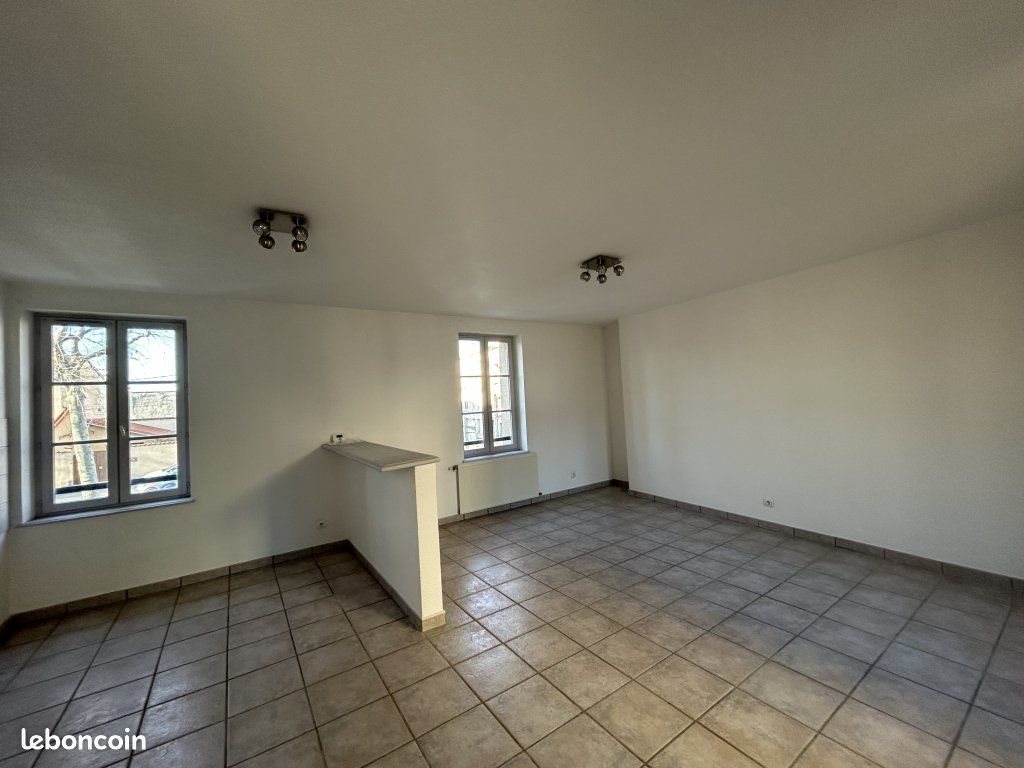 Appartement à louer, 52m², Montbrison