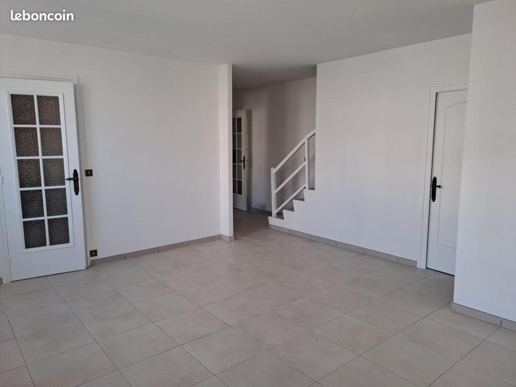 Maison à louer, 100m², Chazelles-sur-Lyon