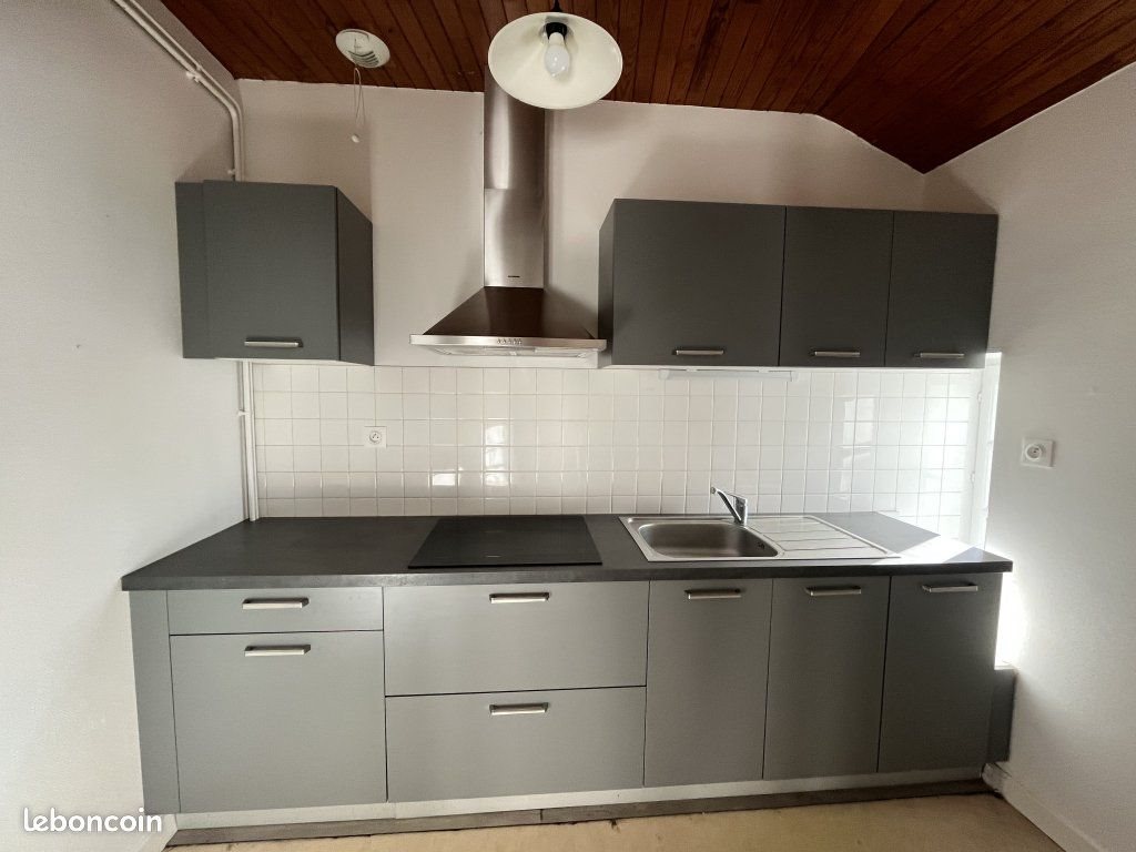 Appartement à louer, 51m², Savigneux