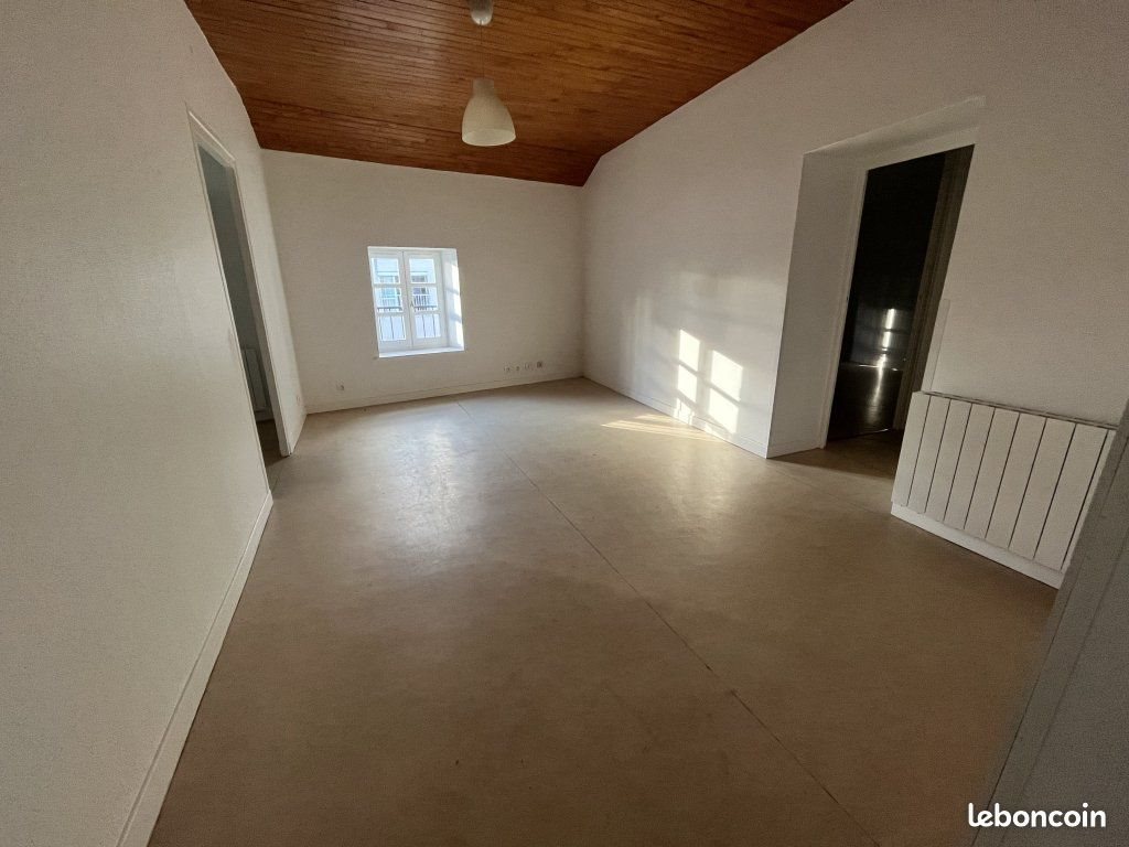 Appartement à louer, 51m², Savigneux