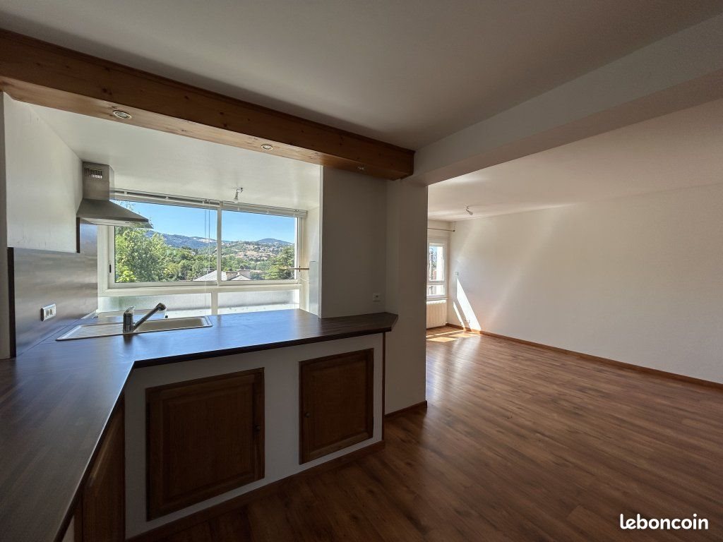Appartement à louer, 65m², Montbrison