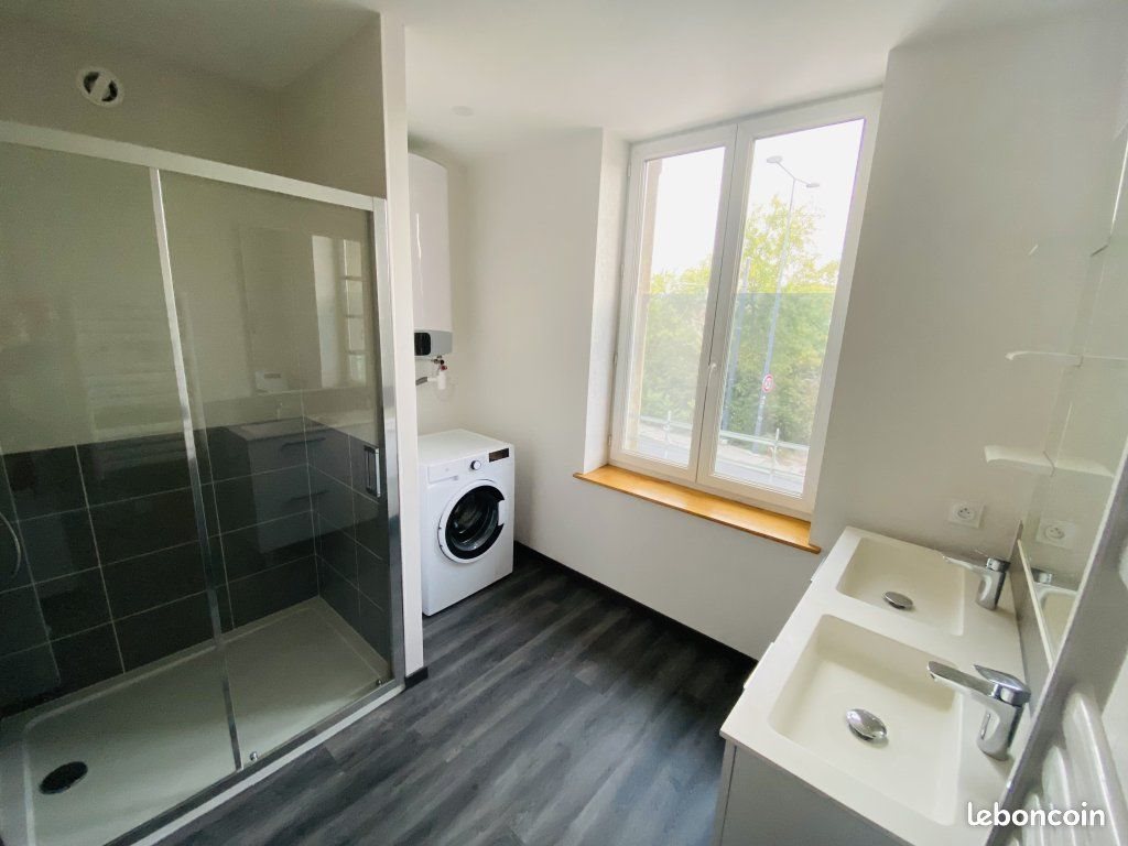Appartement à louer, 40m², Saint-Étienne