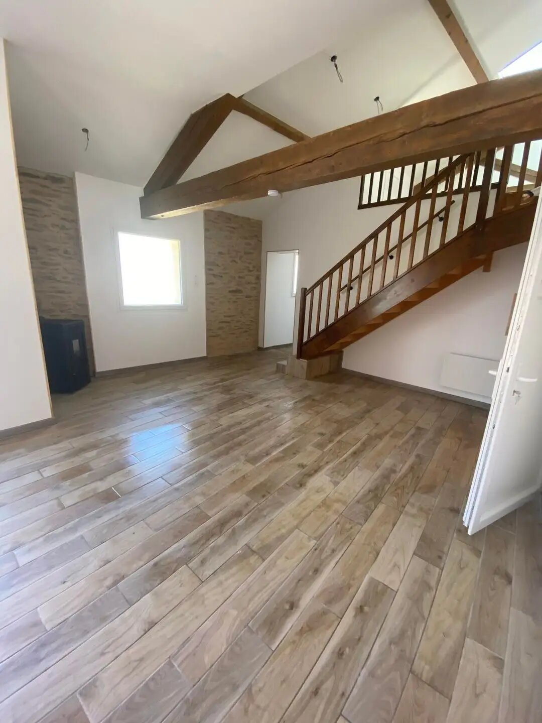 Appartement à louer, 80m², Echalas