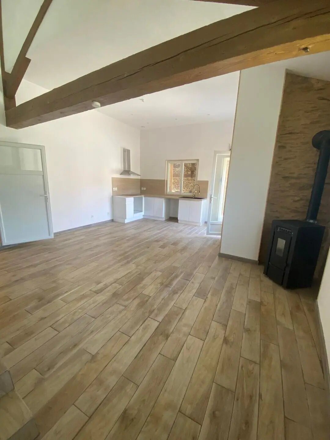 Appartement à louer, 80m², Echalas
