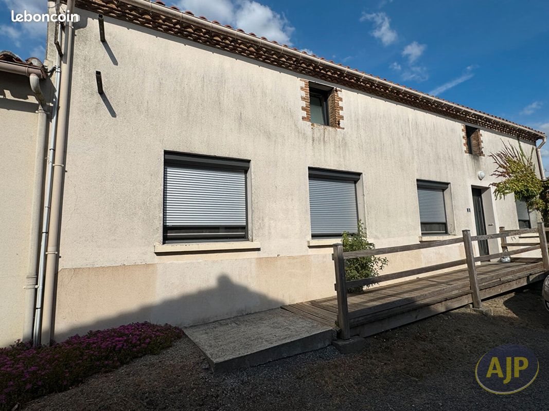 Maison à louer, 105m², Vieillevigne