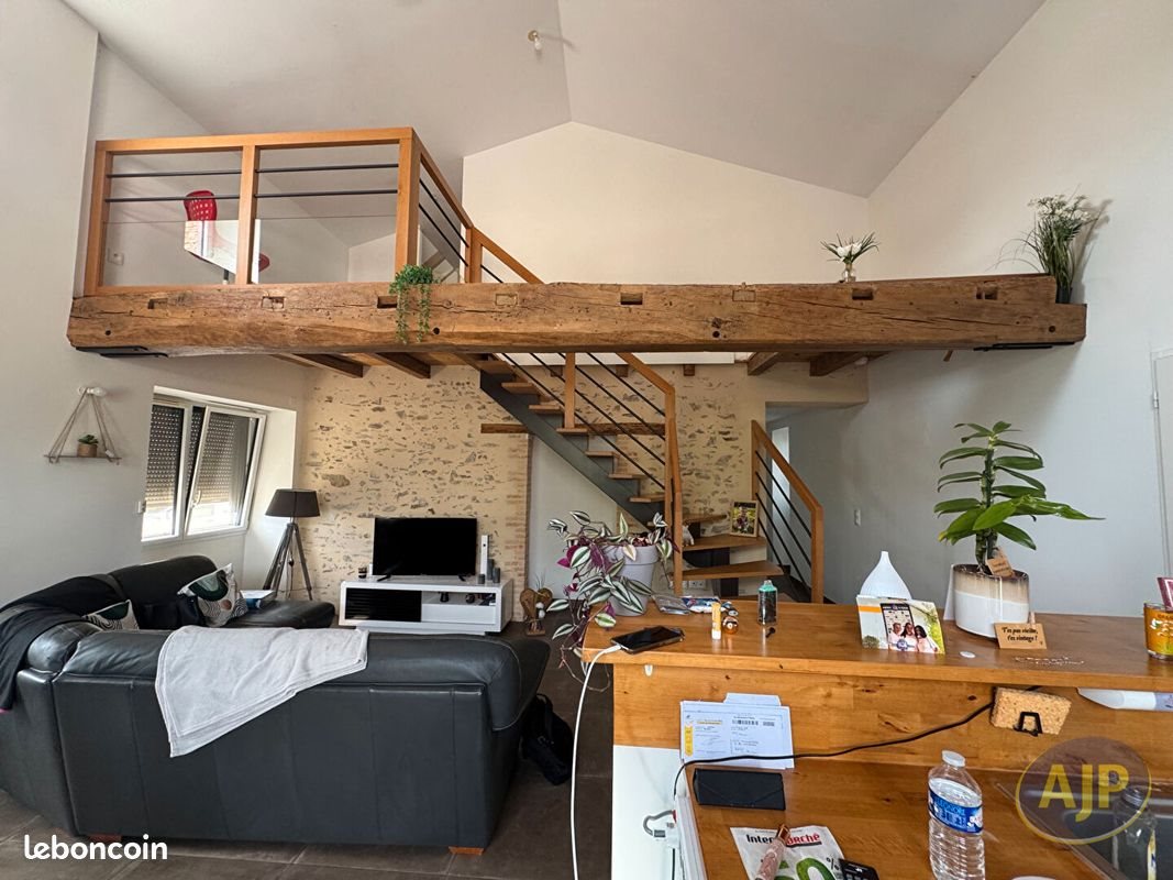 Maison à louer, 105m², Vieillevigne