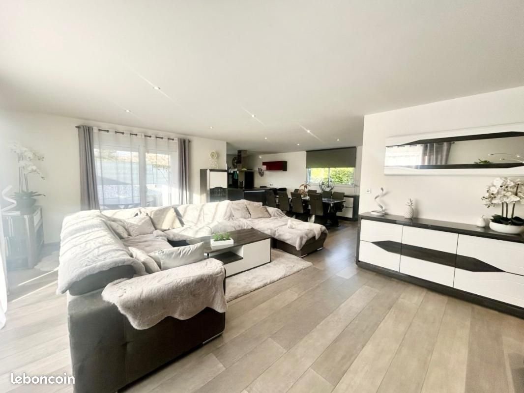 Maison à vendre, 121m², Riom
