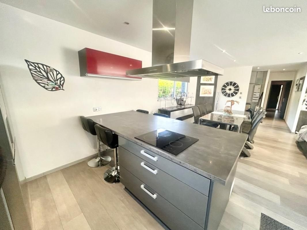 Maison à vendre, 121m², Riom
