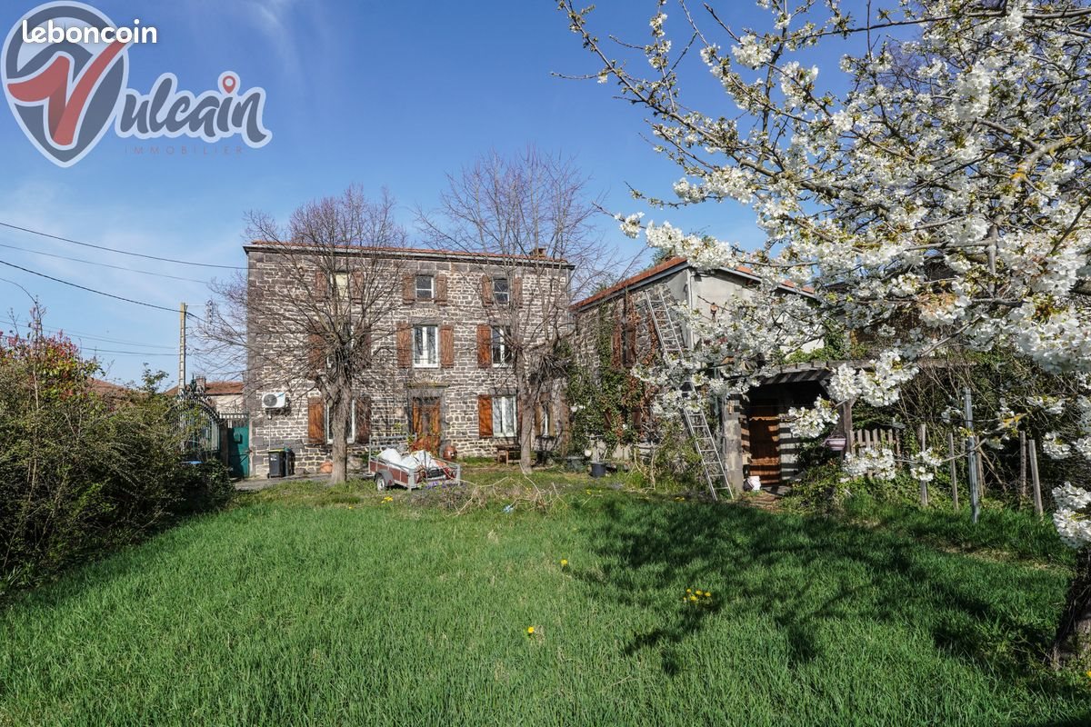 Maison à vendre, 164m², Lussat