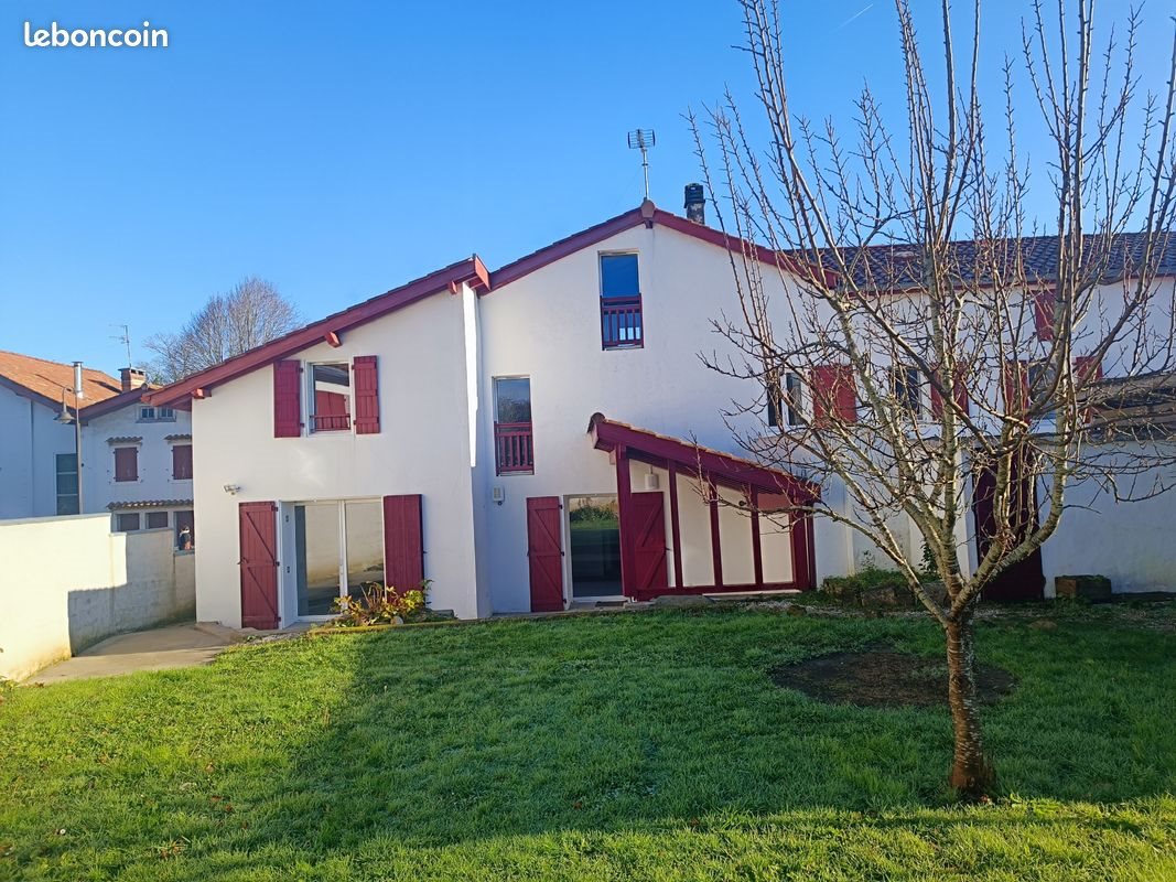 Maison à louer, 91m², Ustaritz