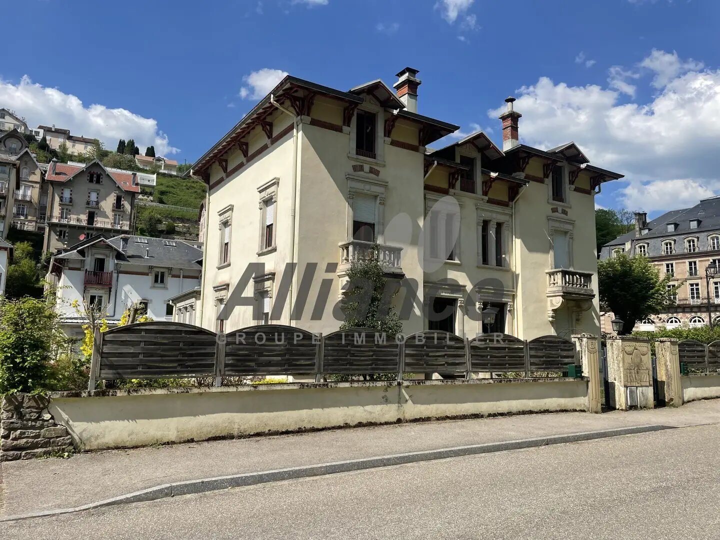 Maison à vendre, 350m², Plombières-les-Bains