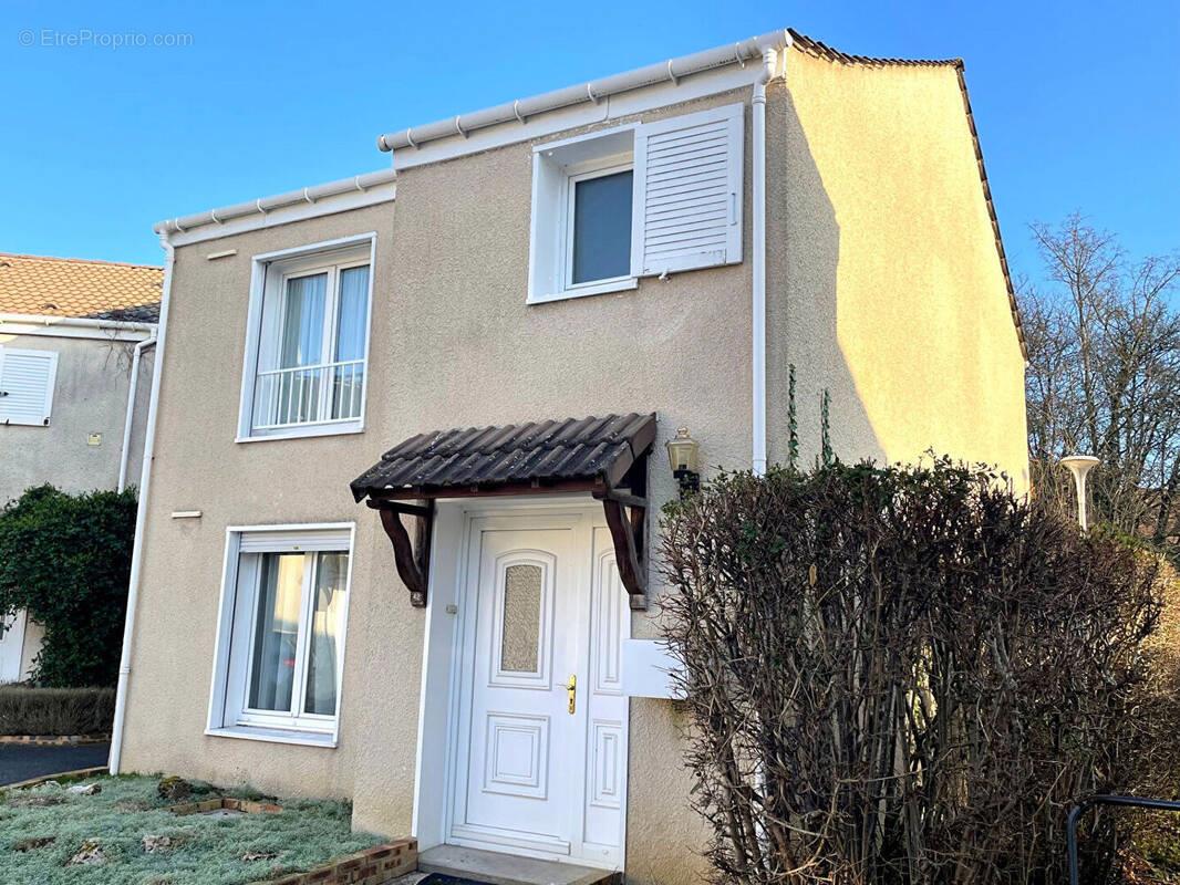 Maison à vendre, 102m², Combs-la-Ville