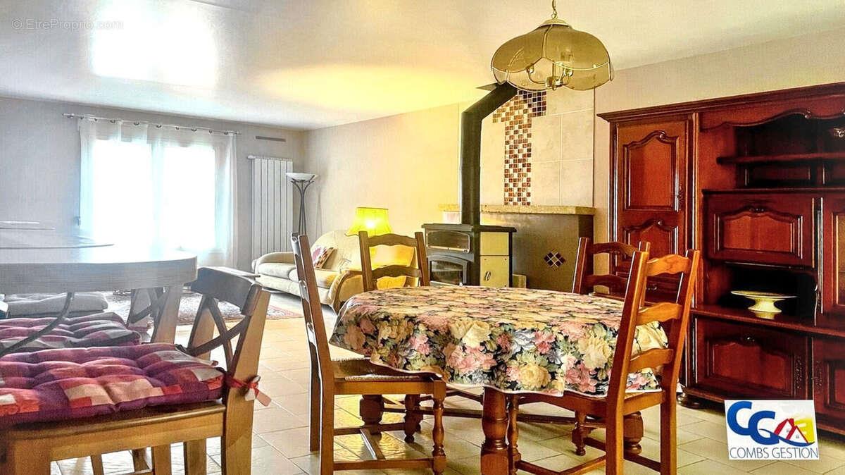 Maison à vendre, 102m², Combs-la-Ville