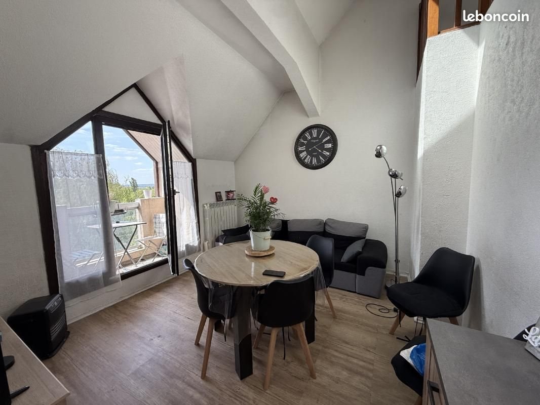 Appartement à vendre, 66m², Saint-Thibault-des-Vignes