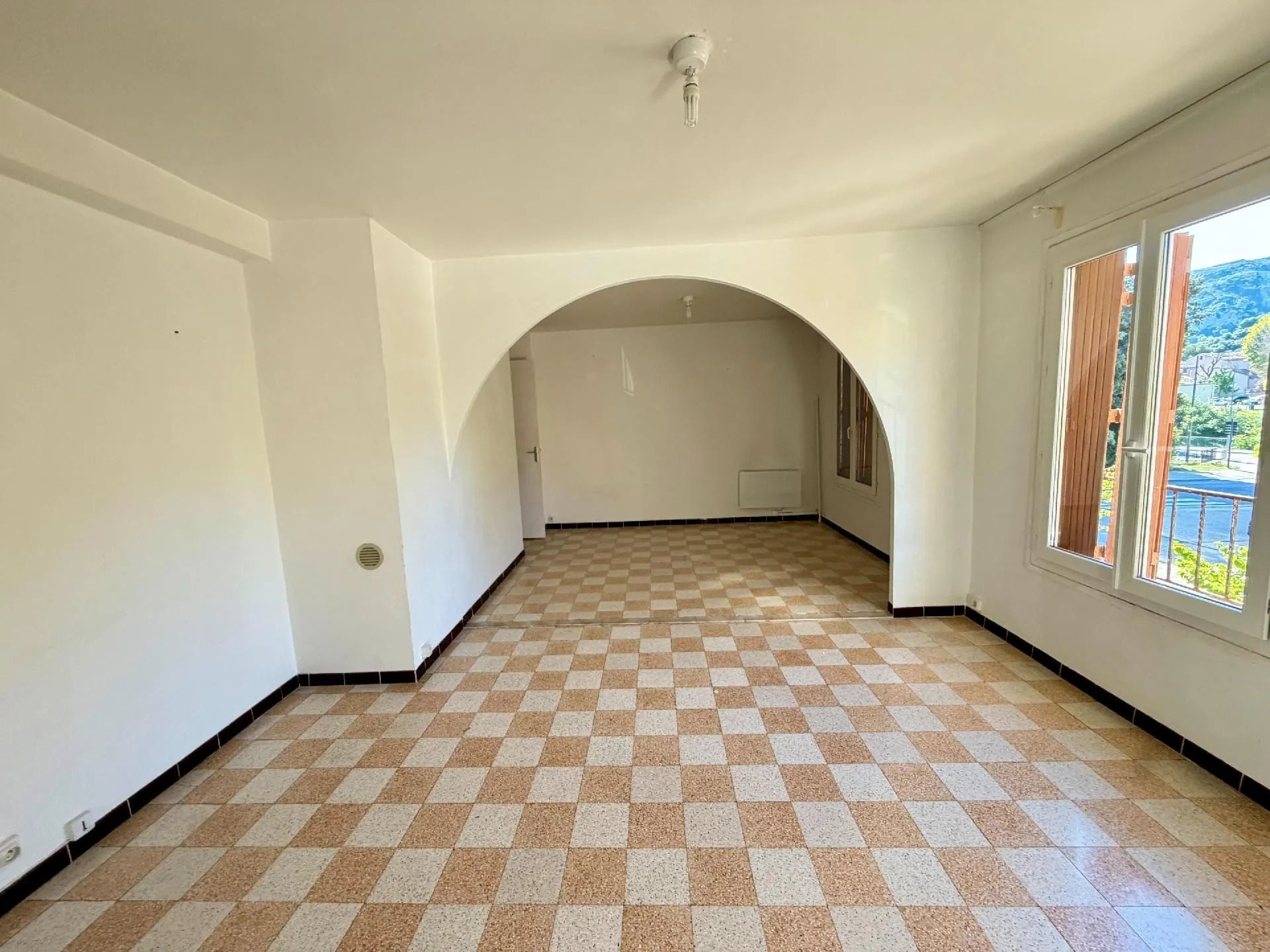 Appartement à louer, 78m², Meyrargues