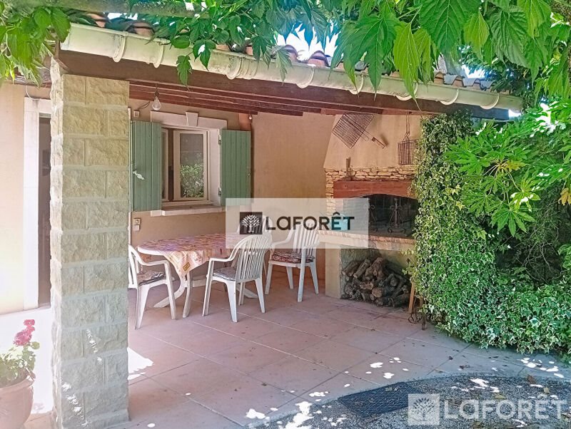Maison à vendre, 170m², Sainte-Cécile-les-Vignes