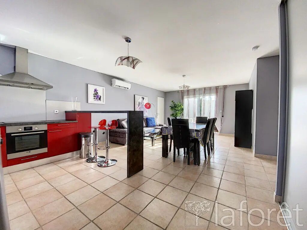 Maison à louer, 84m², Orange
