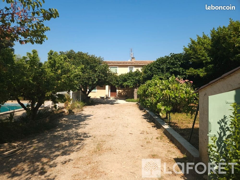 Maison à vendre, 170m², Sainte-Cécile-les-Vignes