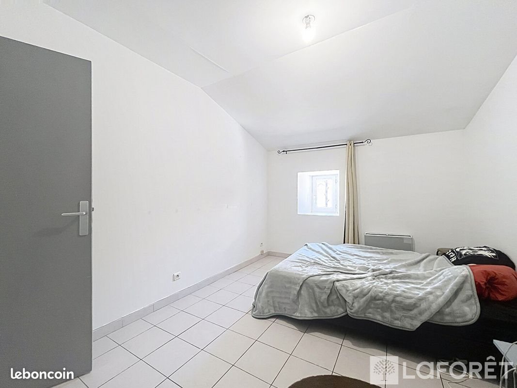 Appartement à louer, 61m², Mornas