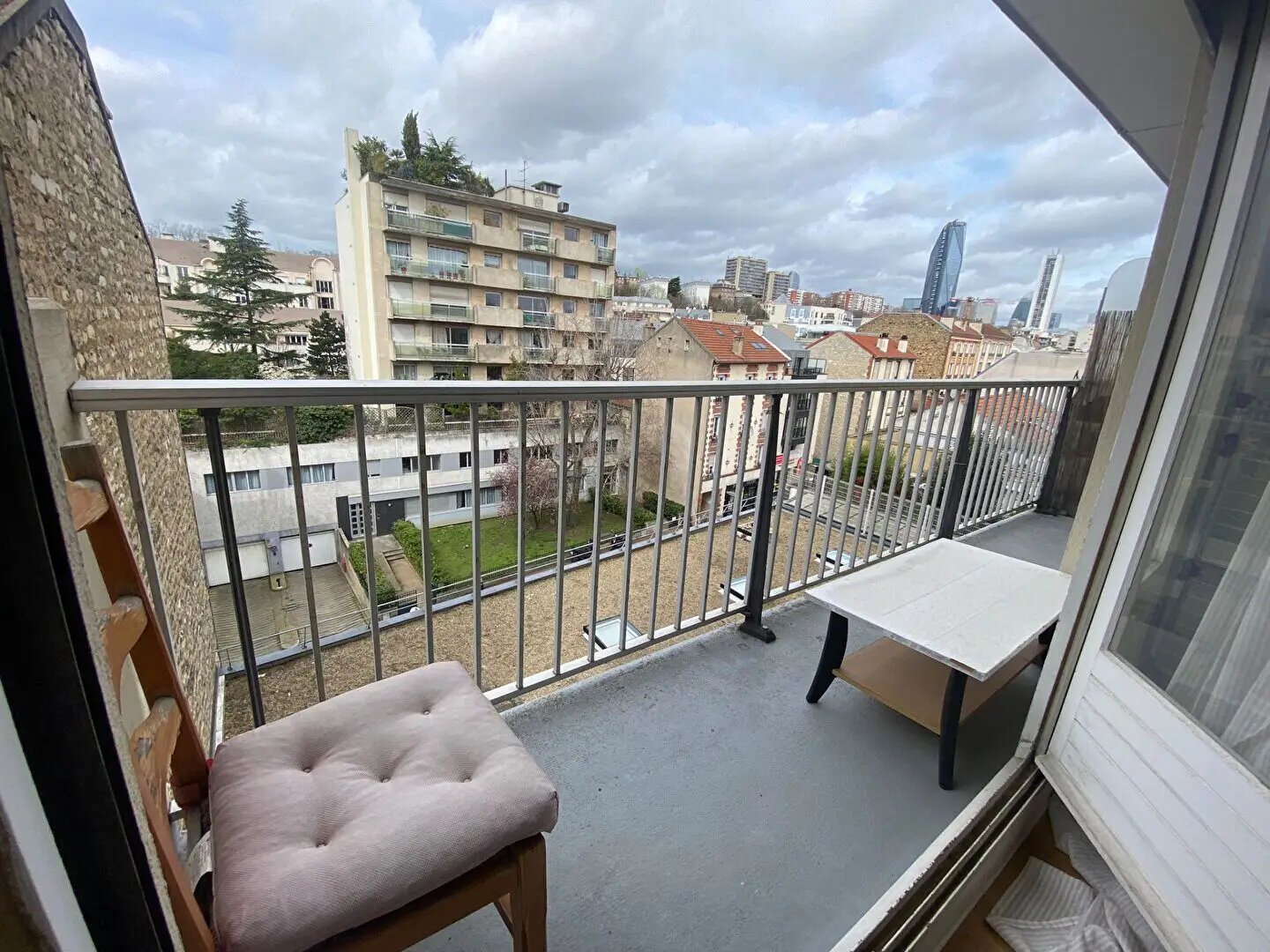 Appartement à louer, 28m², Suresnes