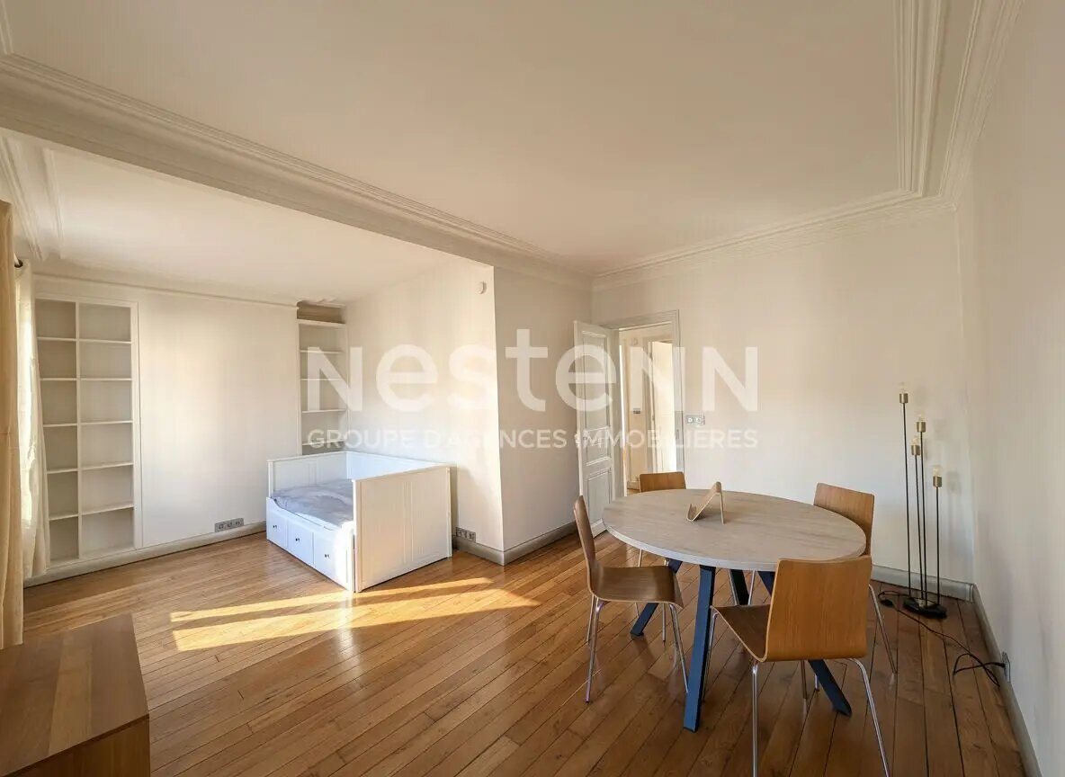 Appartement à louer, 47m², Courbevoie