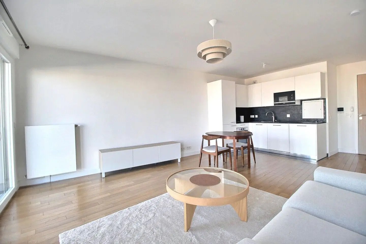 Appartement à louer, 46m², Courbevoie