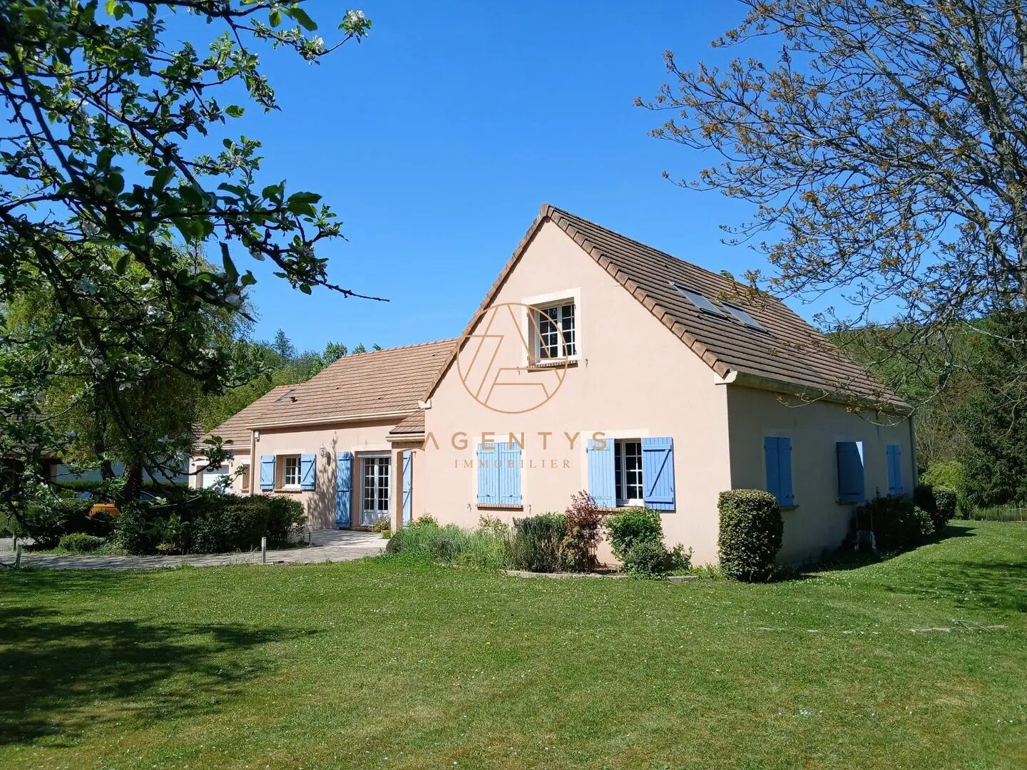 Maison à vendre, 220m², Sermaise