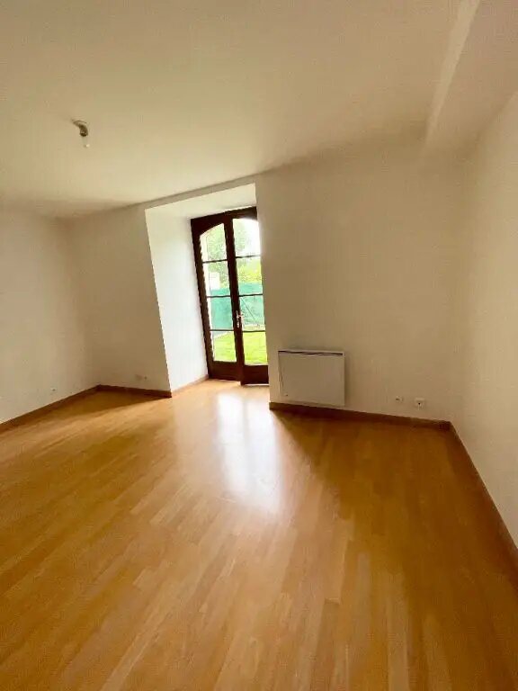 Appartement à louer, 65m², Saclas