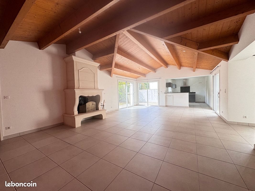 Maison à louer, 131m², Périgny