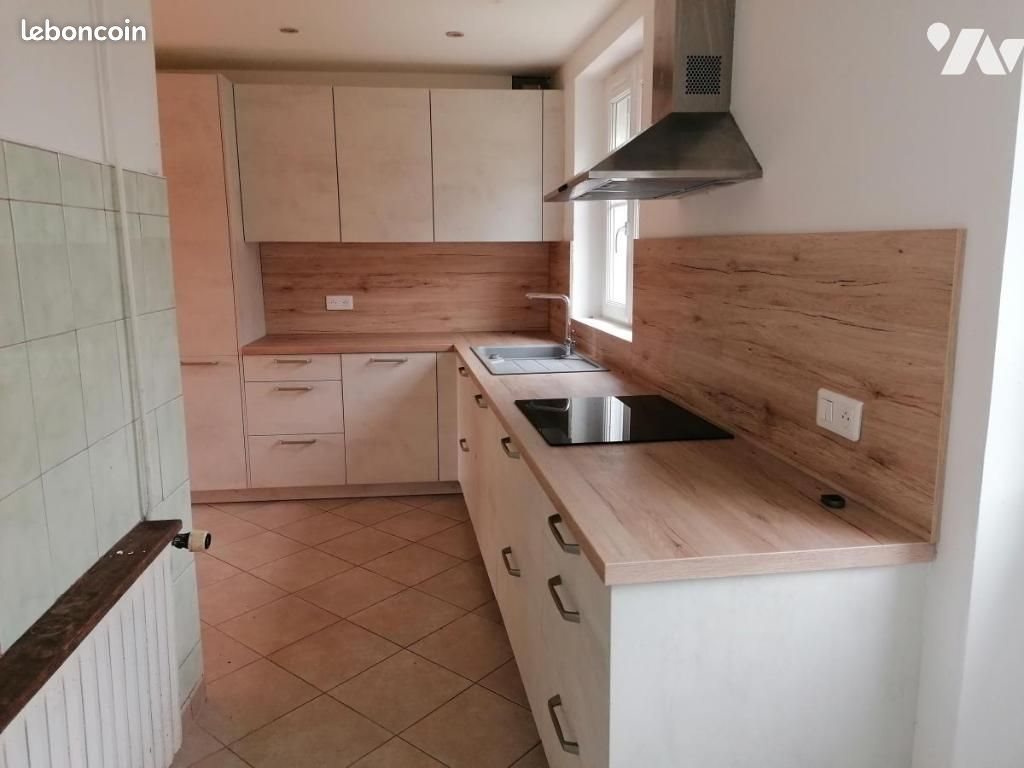 Maison à louer, 187m², Luneray