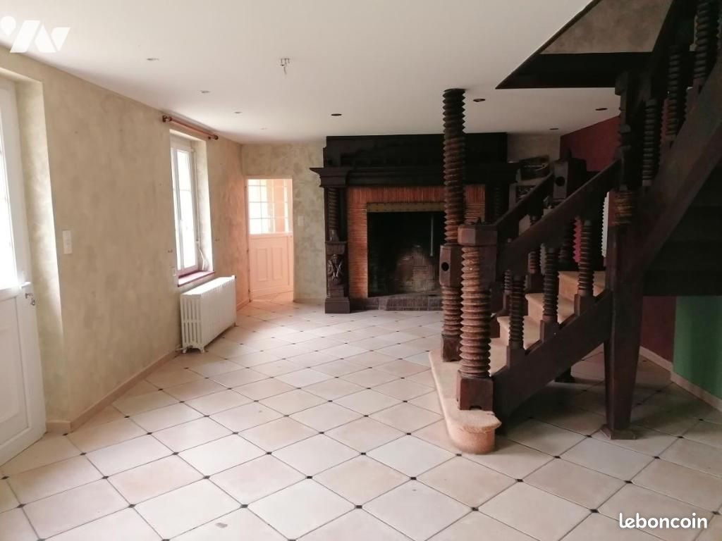 Maison à louer, 187m², Luneray