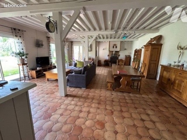 Maison à vendre, 332m², Toussieux