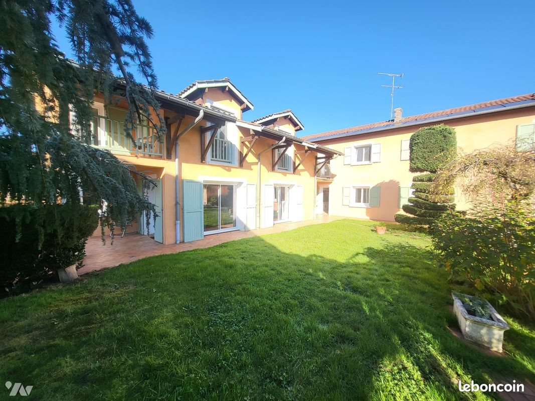 Maison à vendre, 332m², Toussieux