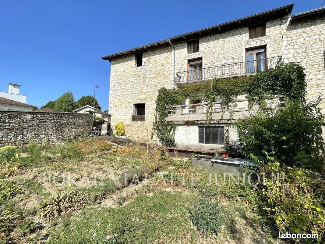 Maison à vendre, 265m², Poncin