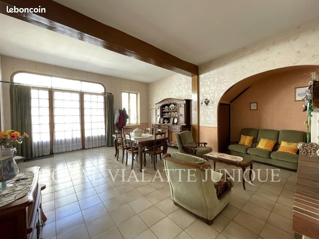 Maison à vendre, 265m², Poncin