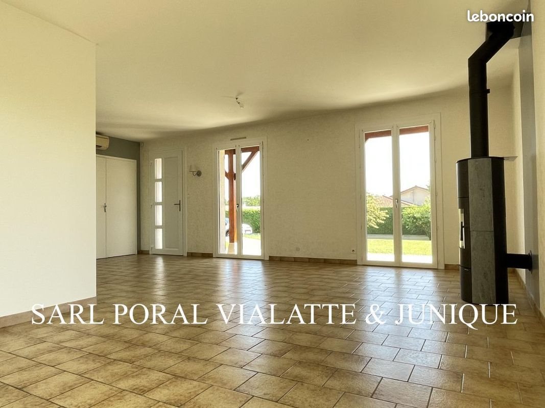 Maison à louer, 90m², Leyment
