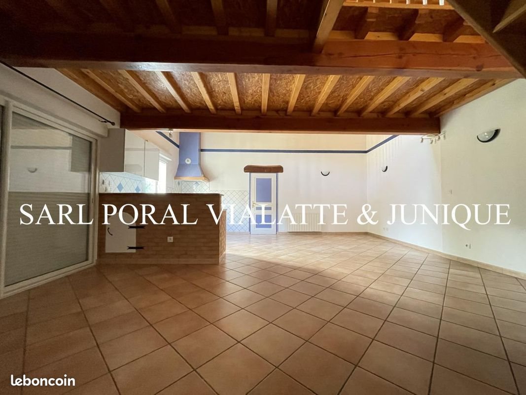 Maison à louer, 121m², Ambronay