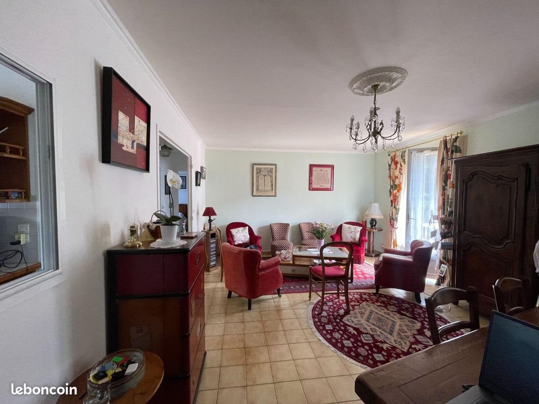 Maison à louer, 94m², Arcisses