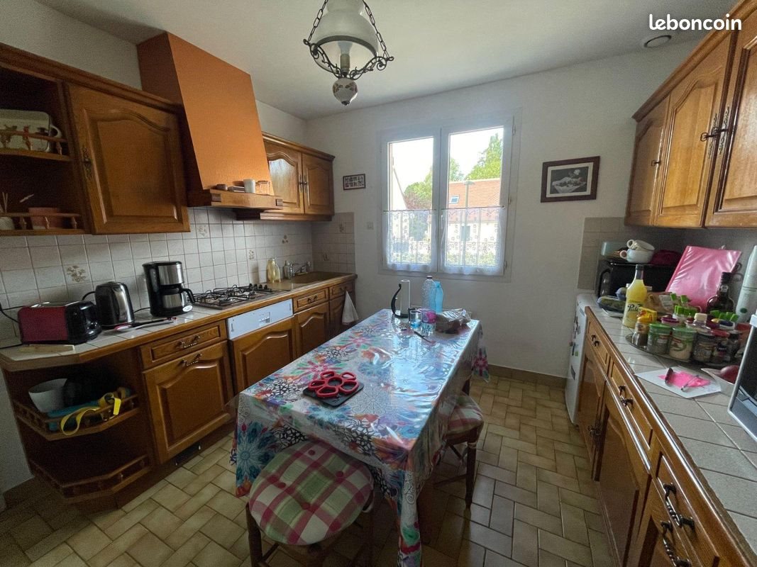 Maison à louer, 94m², Arcisses