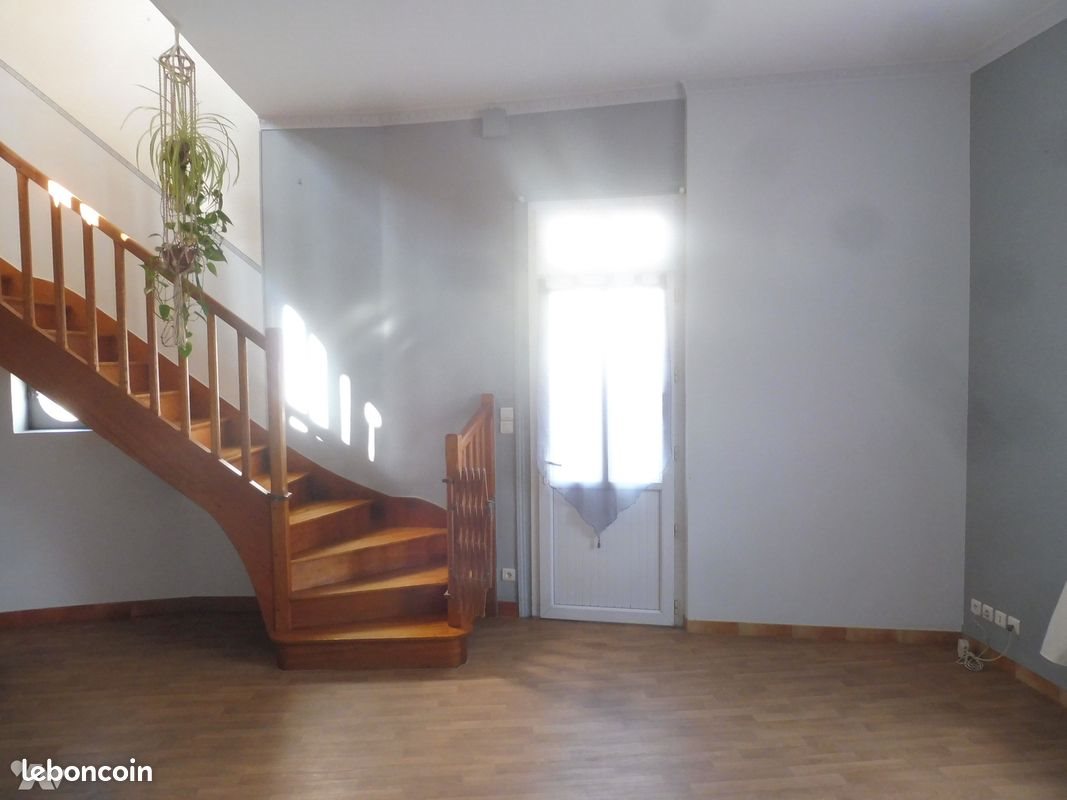 Maison à louer, 106m², Baugé