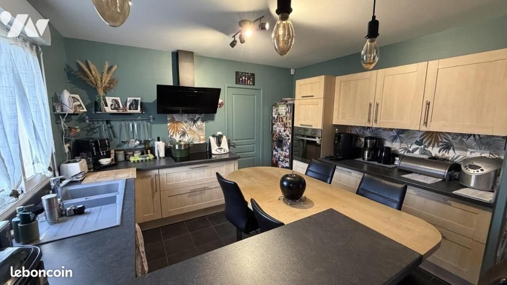 Maison à vendre, 123m², Carantilly