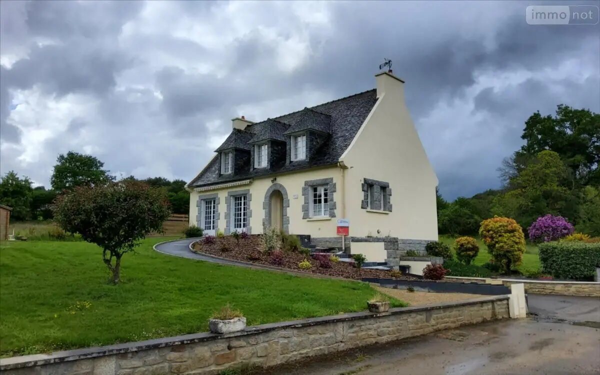 Maison à vendre, 154m², Poullaouen