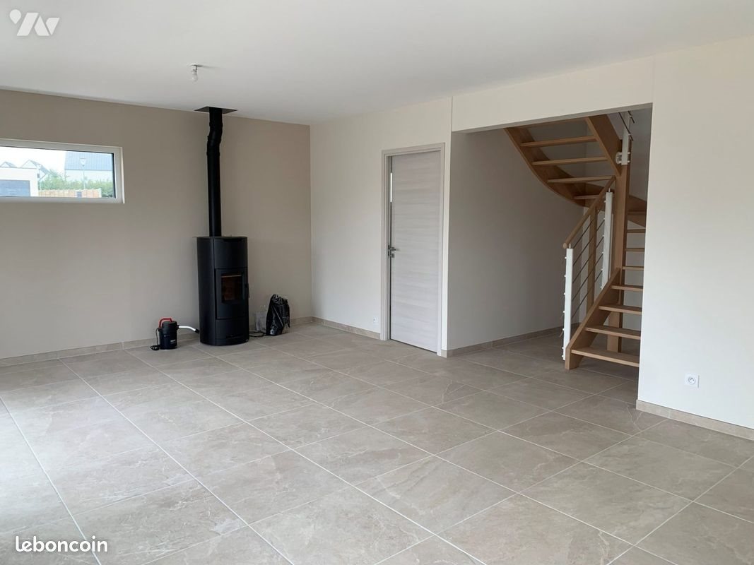 Maison à louer, 90m², Héauville