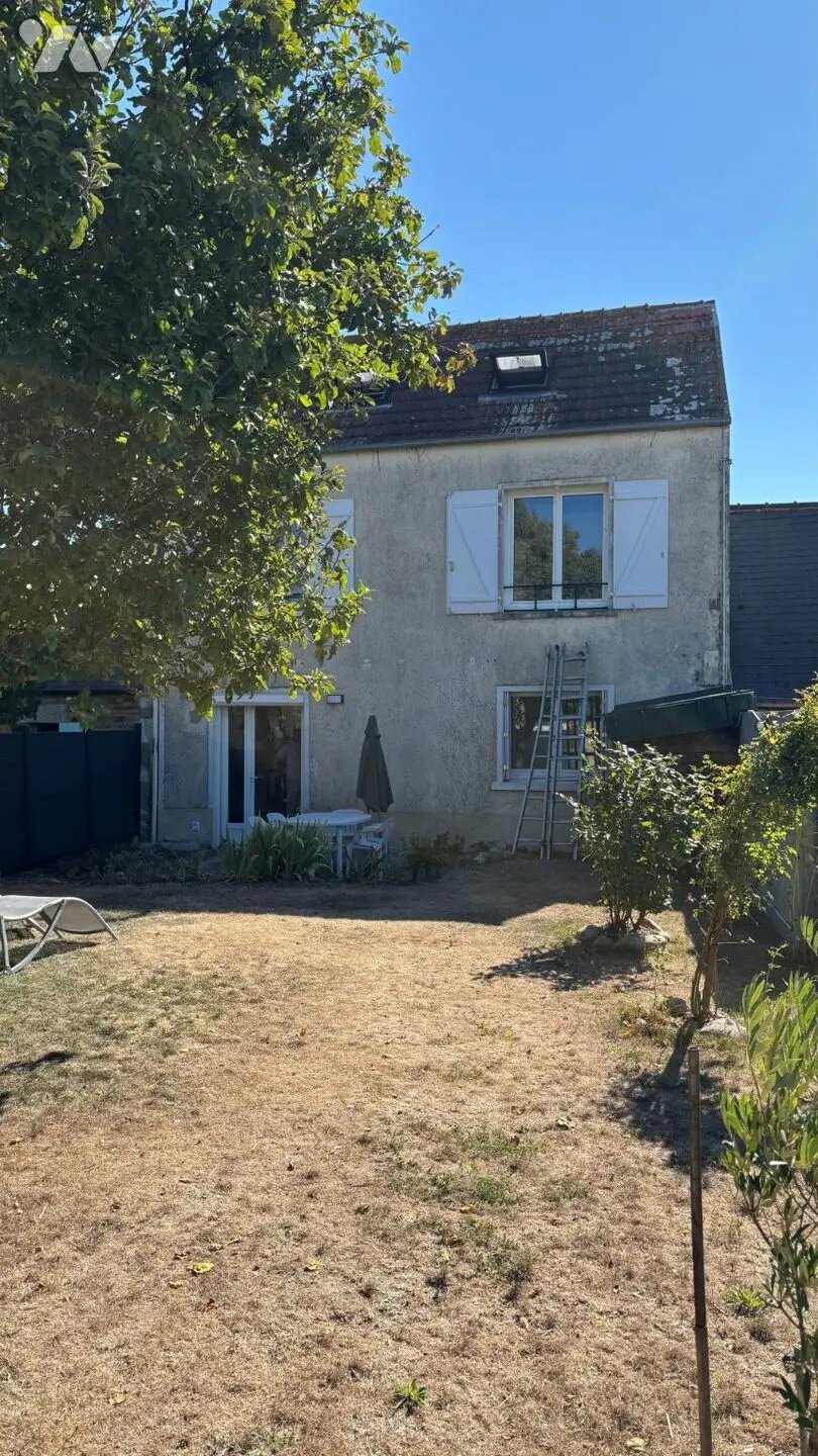 Maison à louer, 3m², Surtainville