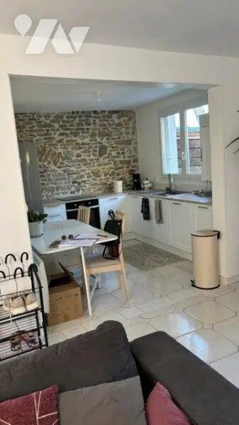 Maison à louer, 3m², Surtainville