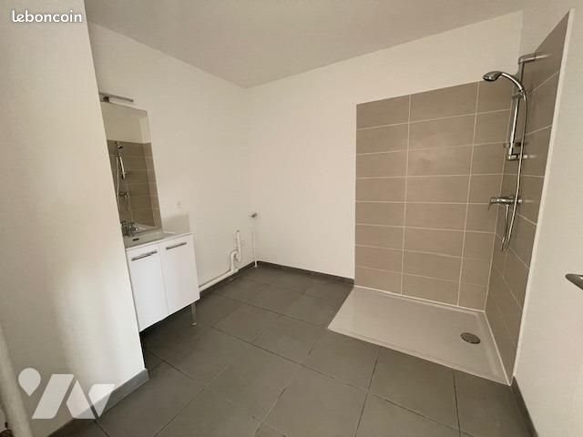 Appartement à louer, 64m², Cléon